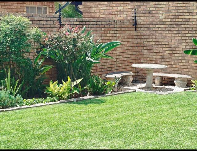 3 BEDROOM TOWNHOUSE FOR SALE IN AMBERFIELD HEIGHTS